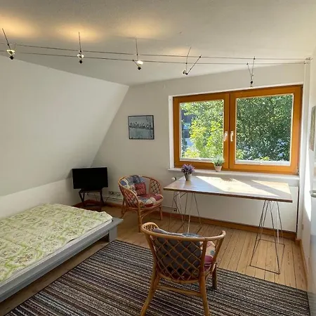 Ruhiges Zimmer zentral-2